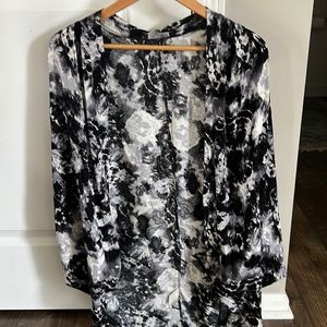 Grey, black and White- Honey Punch- short sleeve cardigan- size M